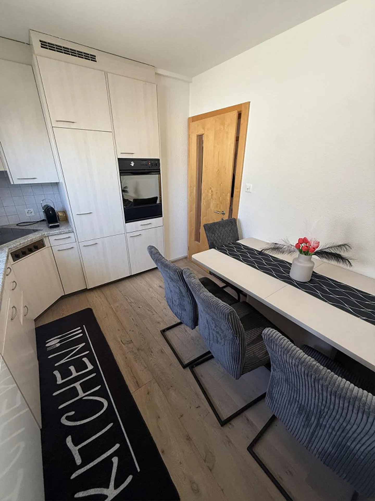 Charmante Altbauwohnung mit Balkon - Foto 4 von 14