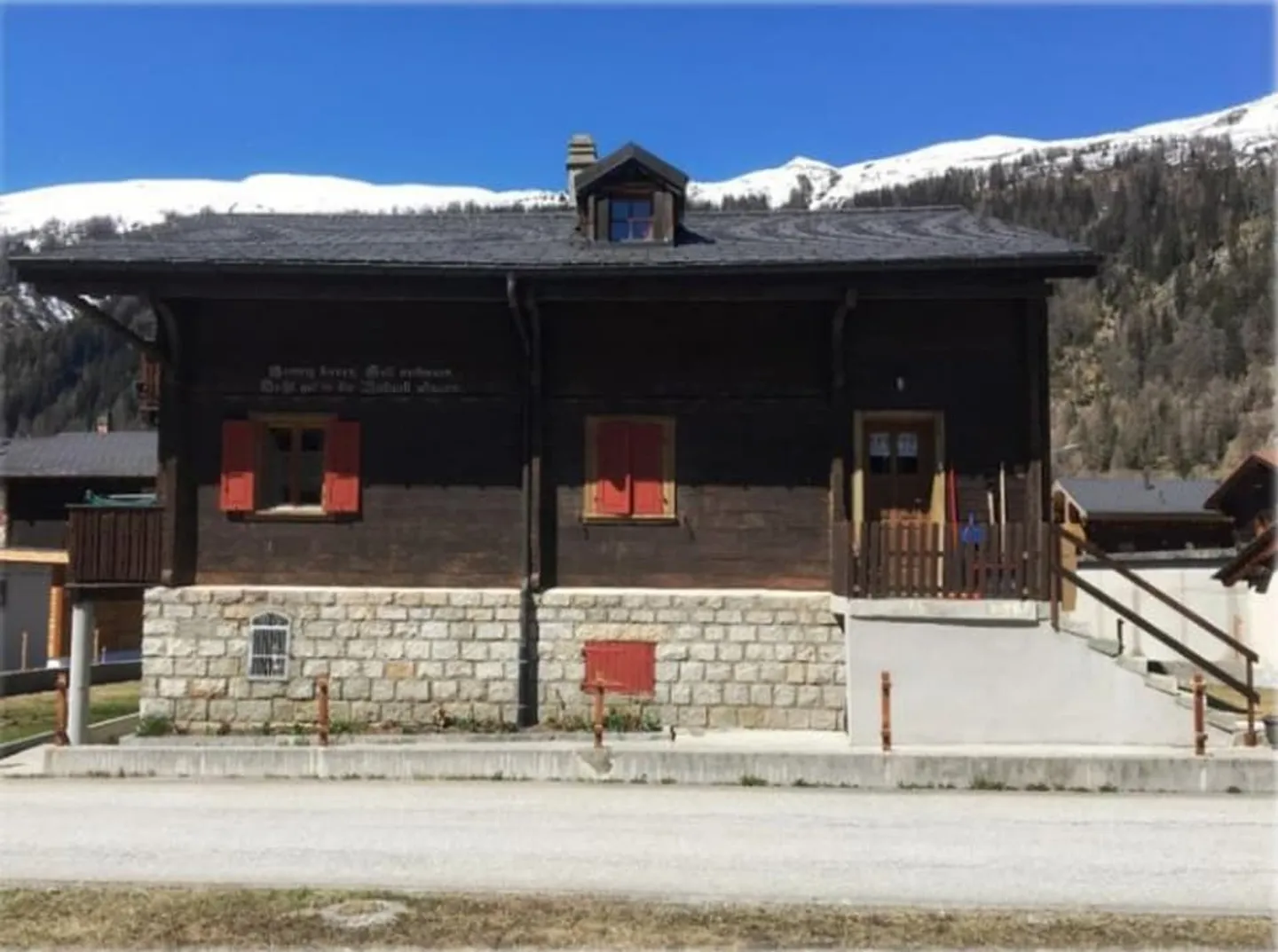 Conversion Maison Waldesruh à Oberwald 2 x Appartements - Photo 2 sur 7