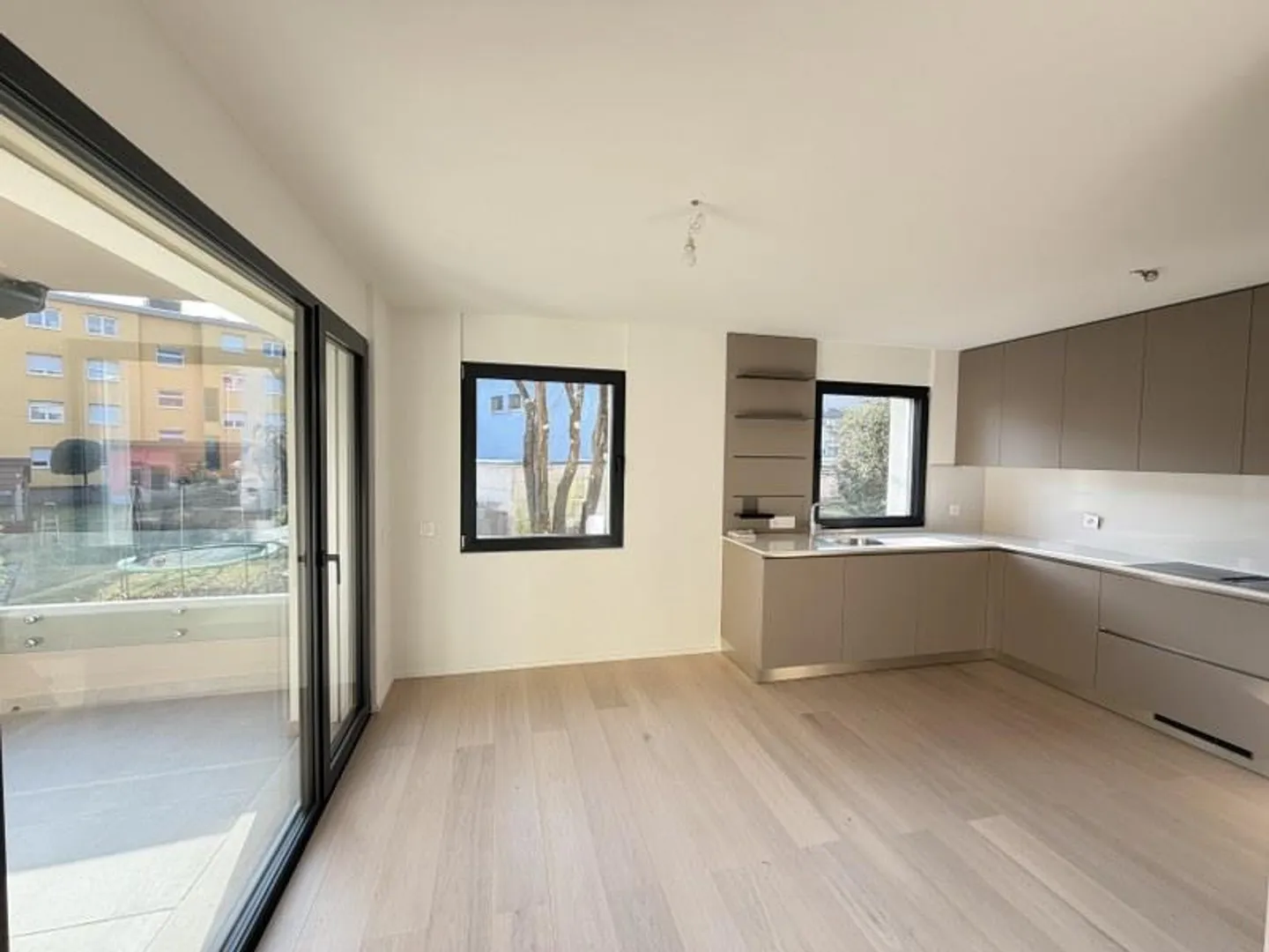 Elegante Villa Wohnung mit Garten - Foto 3 von 13