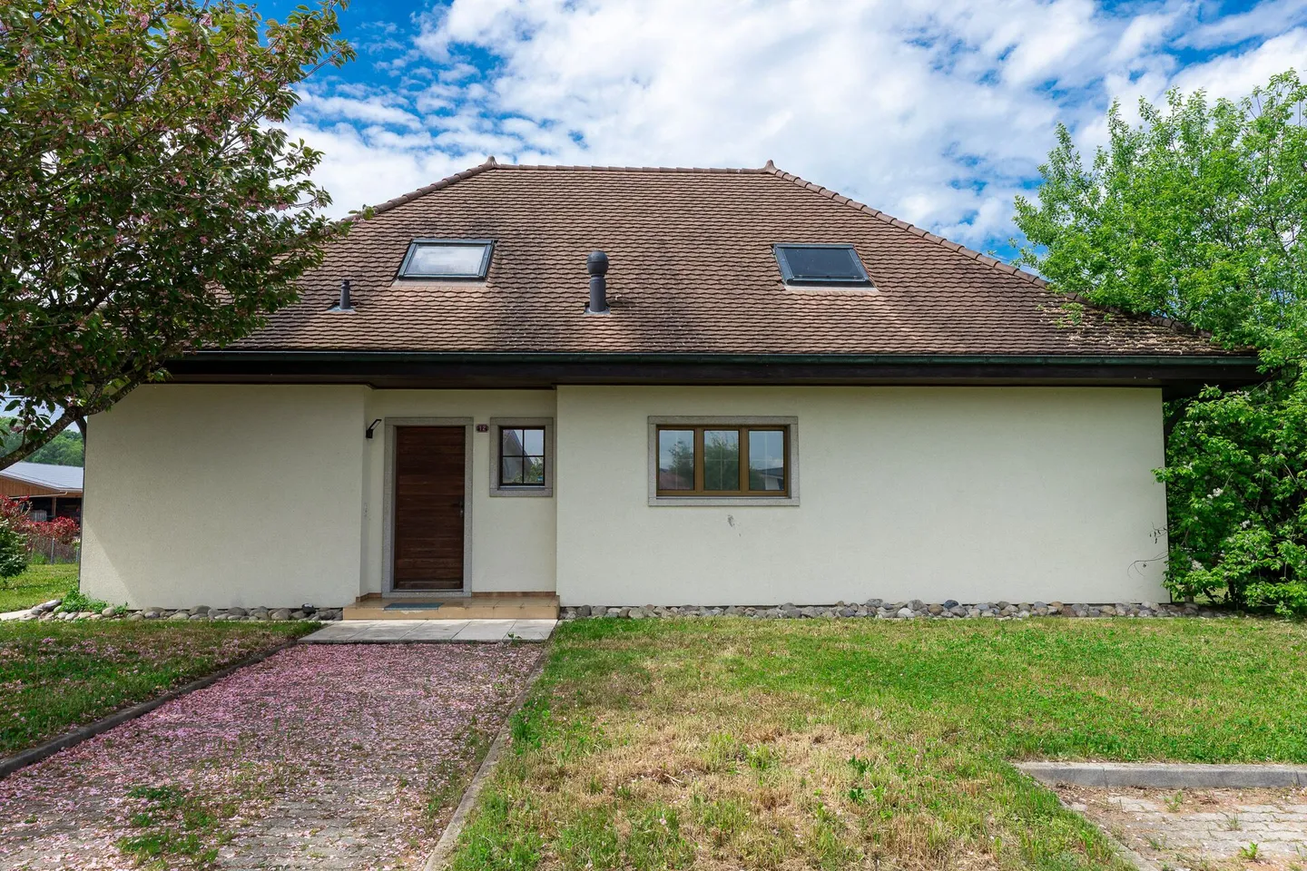 Individual villa with large plot - Single-family house with large garden - Photo 3 of 28