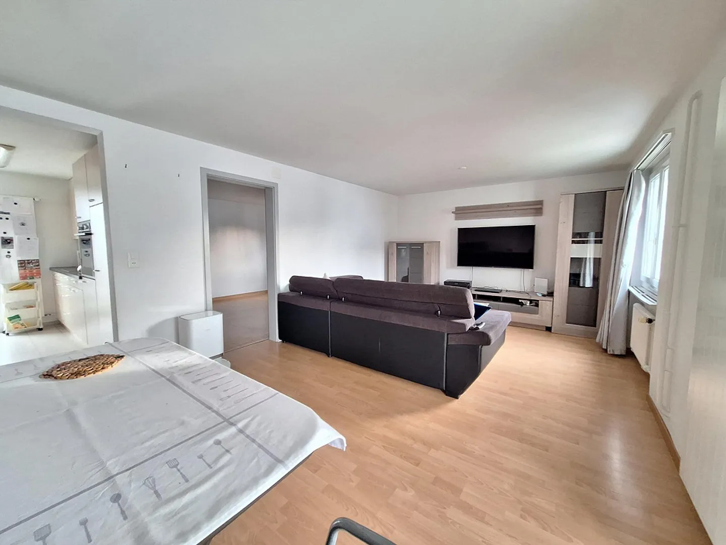 Attractive apartment in popular neighborhood - Photo 2 of 7