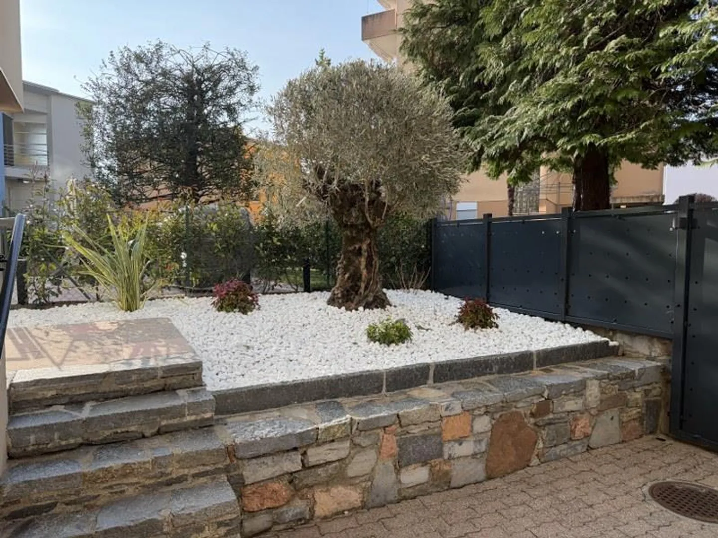 Elegante Villa Wohnung mit Garten - Foto 13 von 13