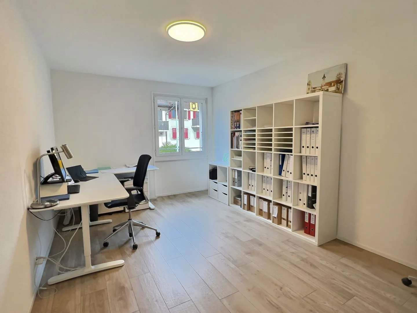 Magnificent 3.5 rooms in the center of the village - Photo 6 of 9