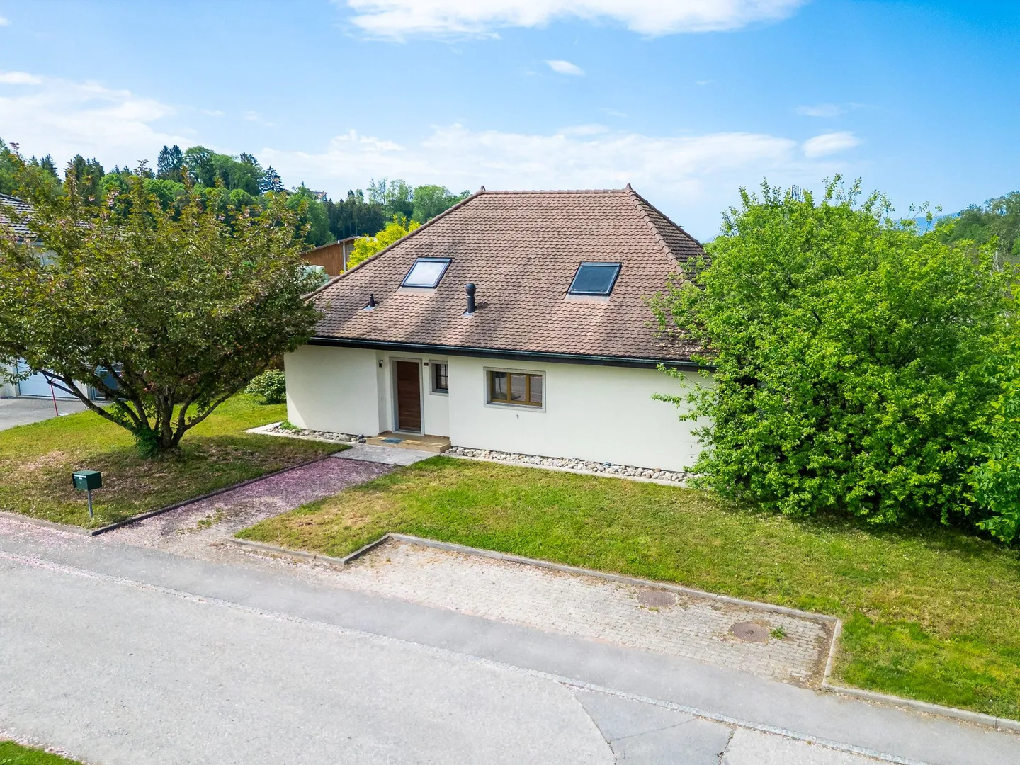 Individual villa with large plot - Single-family house with large garden - Photo 4 of 28