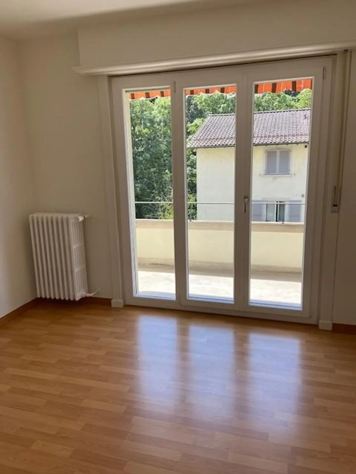 Appartement Charmant à Montchoisi - Photo 3 sur 7
