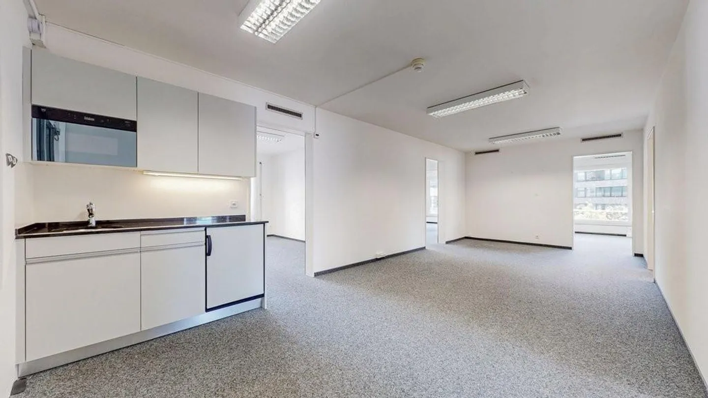 Representative office space in a good location sought? - Photo 4 of 5