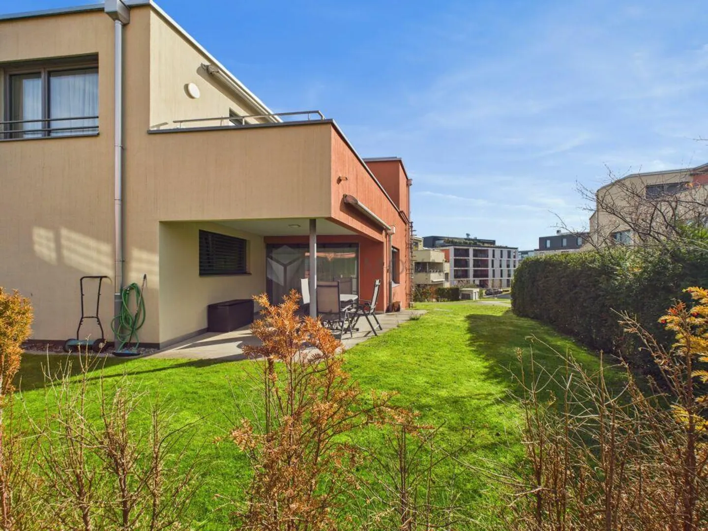 Gemütliche Gartenwohnung mit direktem ÖV Anschluss - Foto 1 von 11