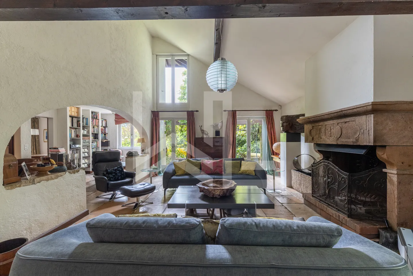 Maison de charme dans un parc arboré de 4'500 m2 - Photo 5 sur 13