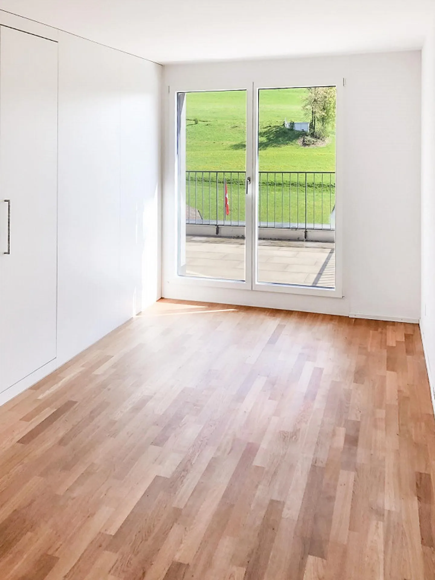 Appartement spacieux de 4,5 pièces baigné de soleil - Photo 6 sur 10