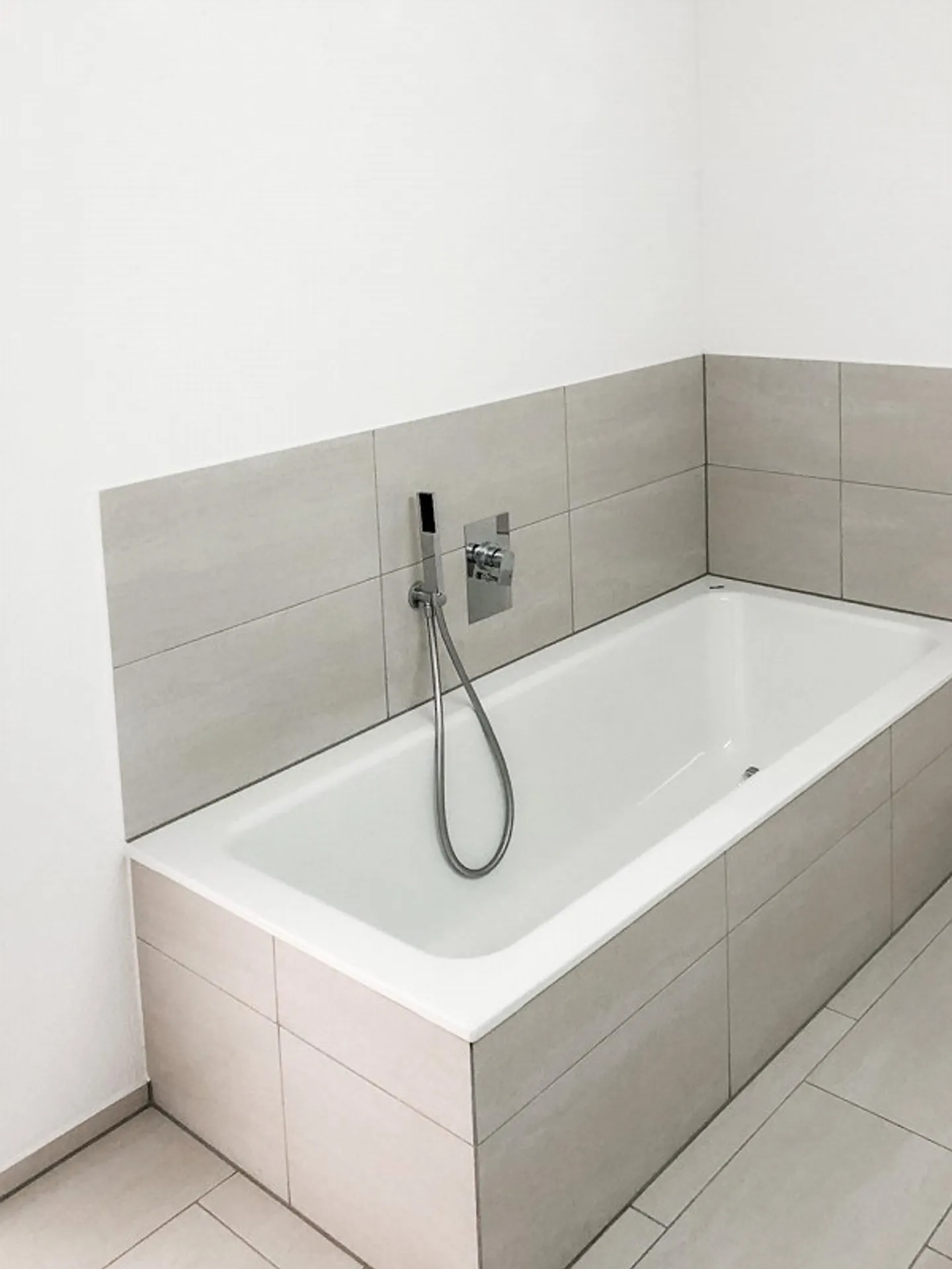 Appartement spacieux de 4,5 pièces baigné de soleil - Photo 9 sur 10