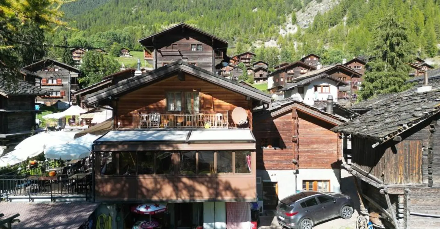 Highly regarded restaurant all year round, with terrace and lawn - Photo 12 of 13