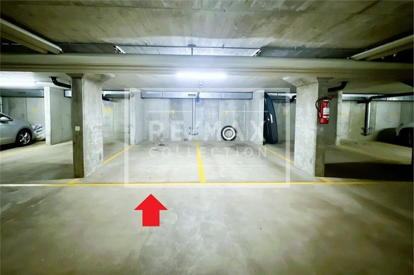 5.5-Room Apartment with Lake View - Photo 13 of 13