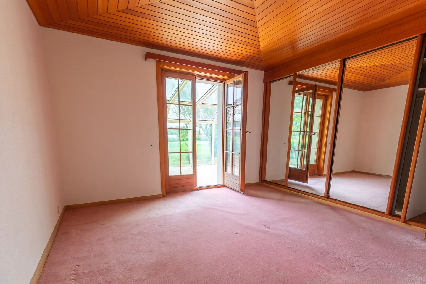 Individual villa with large plot - Single-family house with large garden - Photo 10 of 28