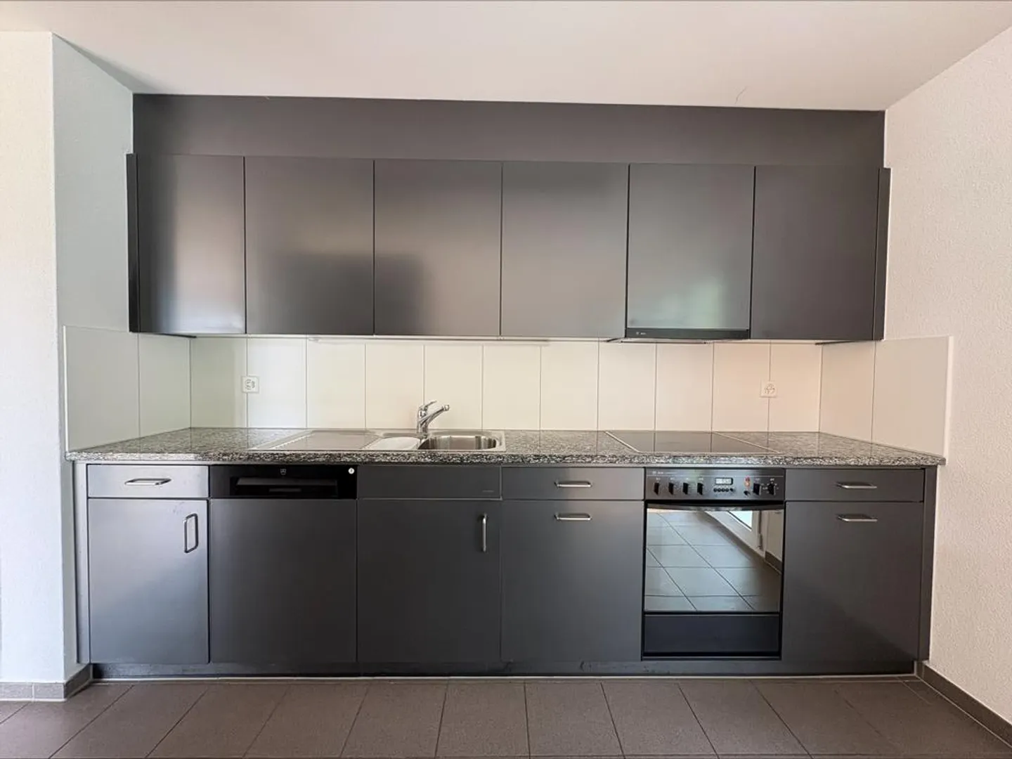 Superbe appartement - 2 salles de bains - 2 balcons - Photo 3 sur 9