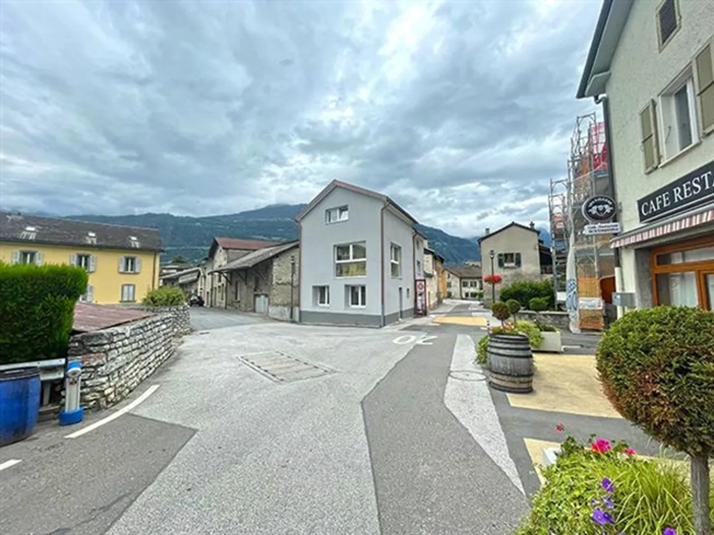 «ARDON - SCHÖNES DORFHAUS - 3.5 ZIMMER» - Foto 3 von 5