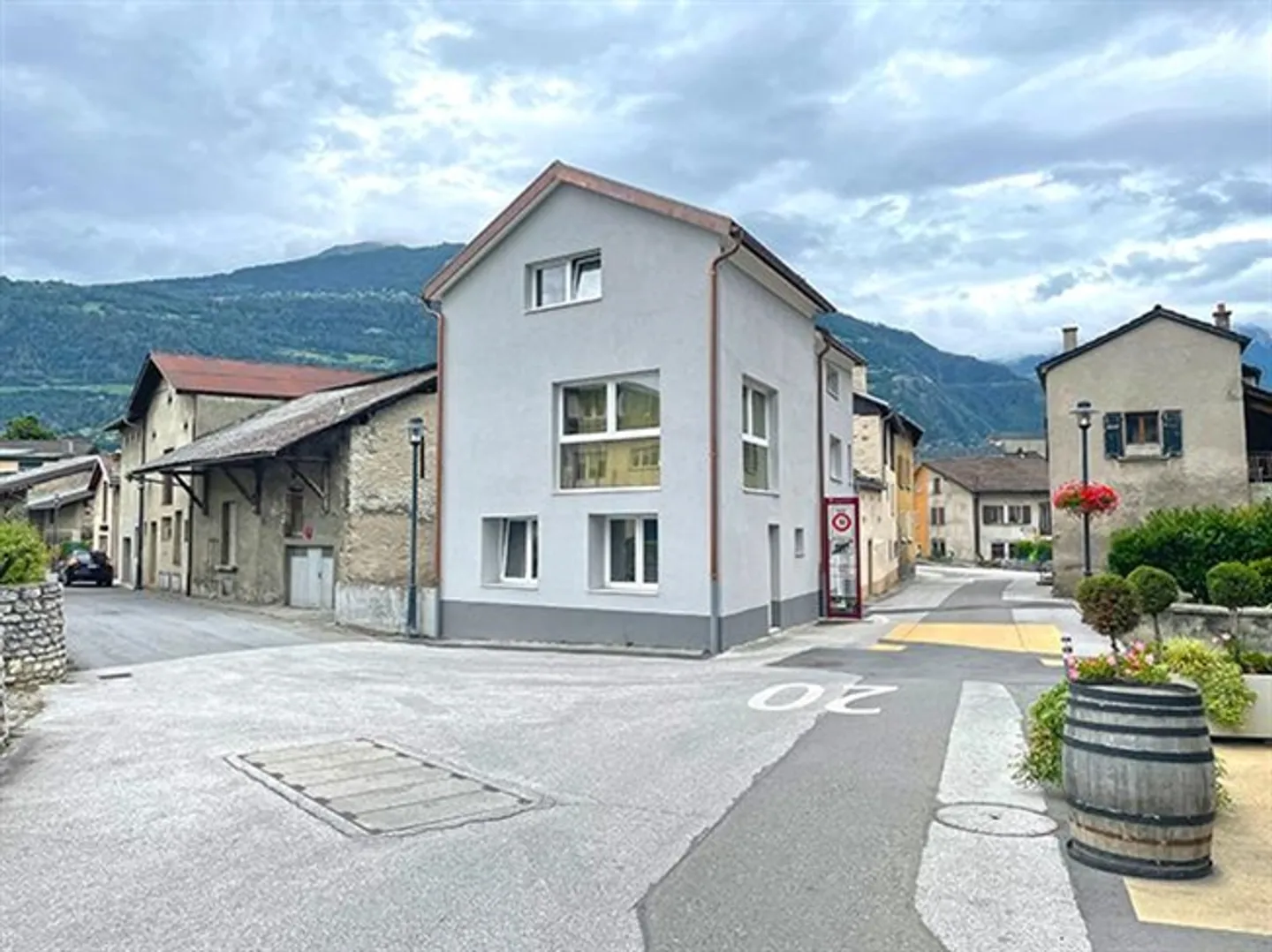 «ARDON - SCHÖNES DORFHAUS - 3.5 ZIMMER» - Foto 1 von 5