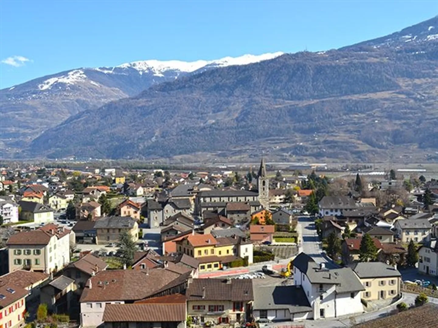 «ARDON - SCHÖNES DORFHAUS - 3.5 ZIMMER» - Foto 2 von 5