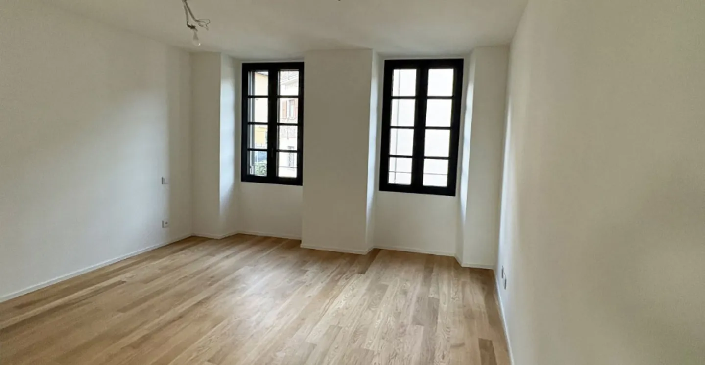 Appartement moderne de 3,5 pièces au rez-de-chaussée avec vue sur le lac à Pura – Confort dans un endroit calme - Photo 5 sur 5