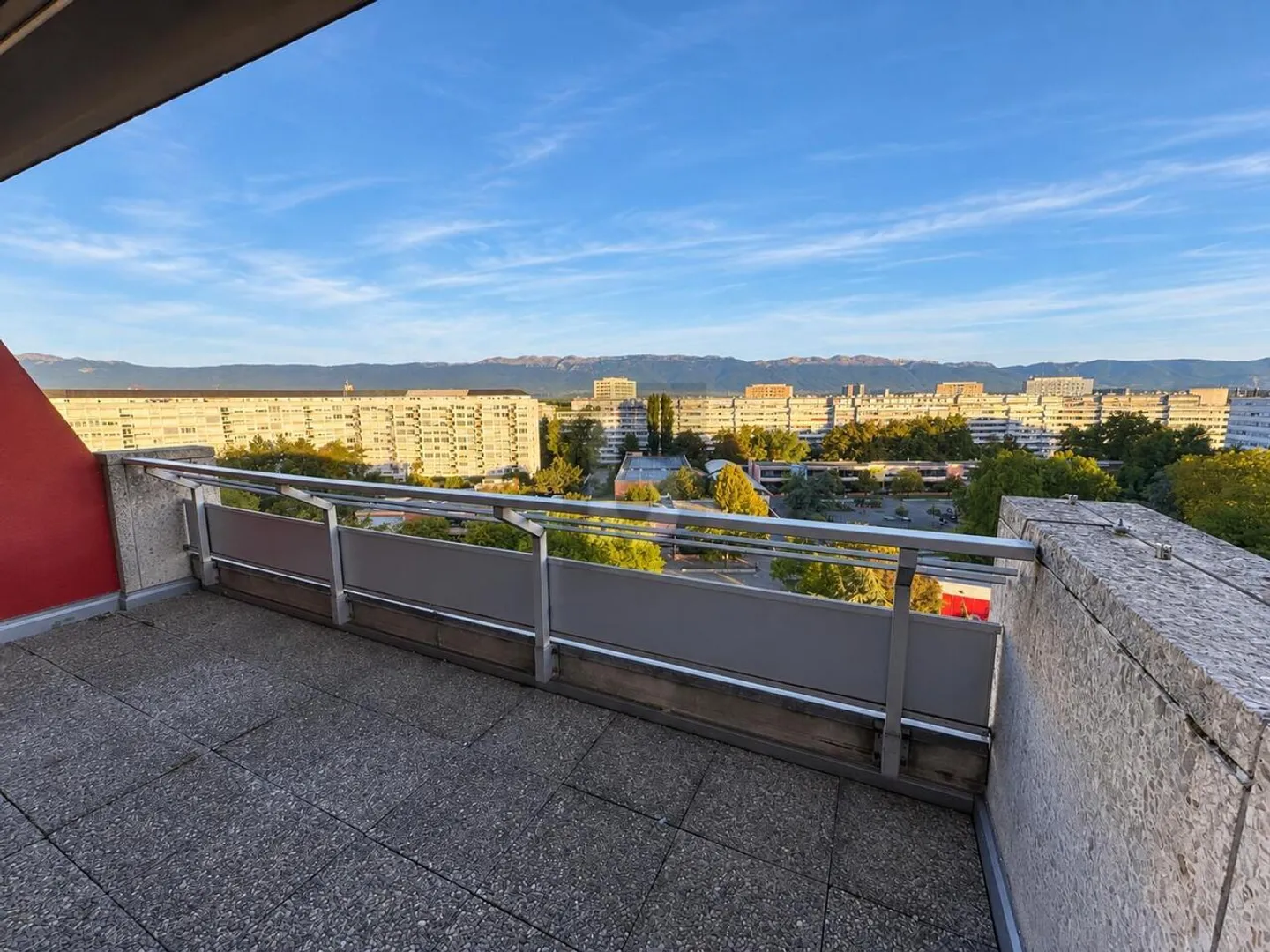 SPACIOUS WITH A MAGNIFICENT VIEW - Photo 5 of 6