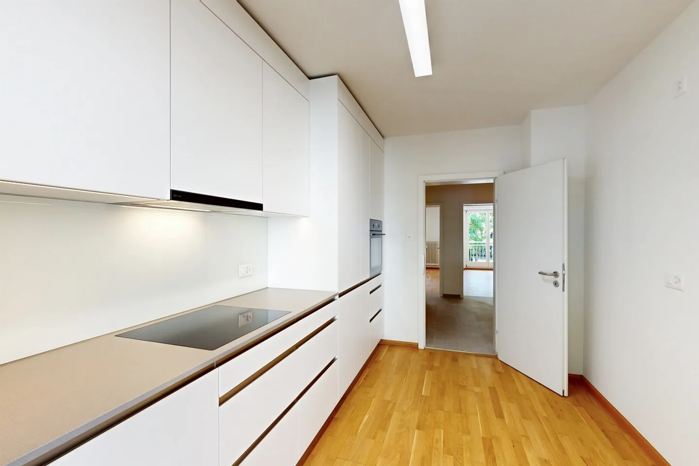 Appartamento moderno 5 stanze - Foto 3 di 11