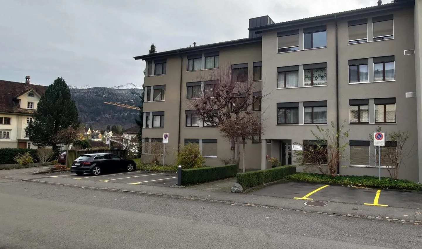 Locali commerciali attraenti inclusi posti auto - Foto 1 di 7