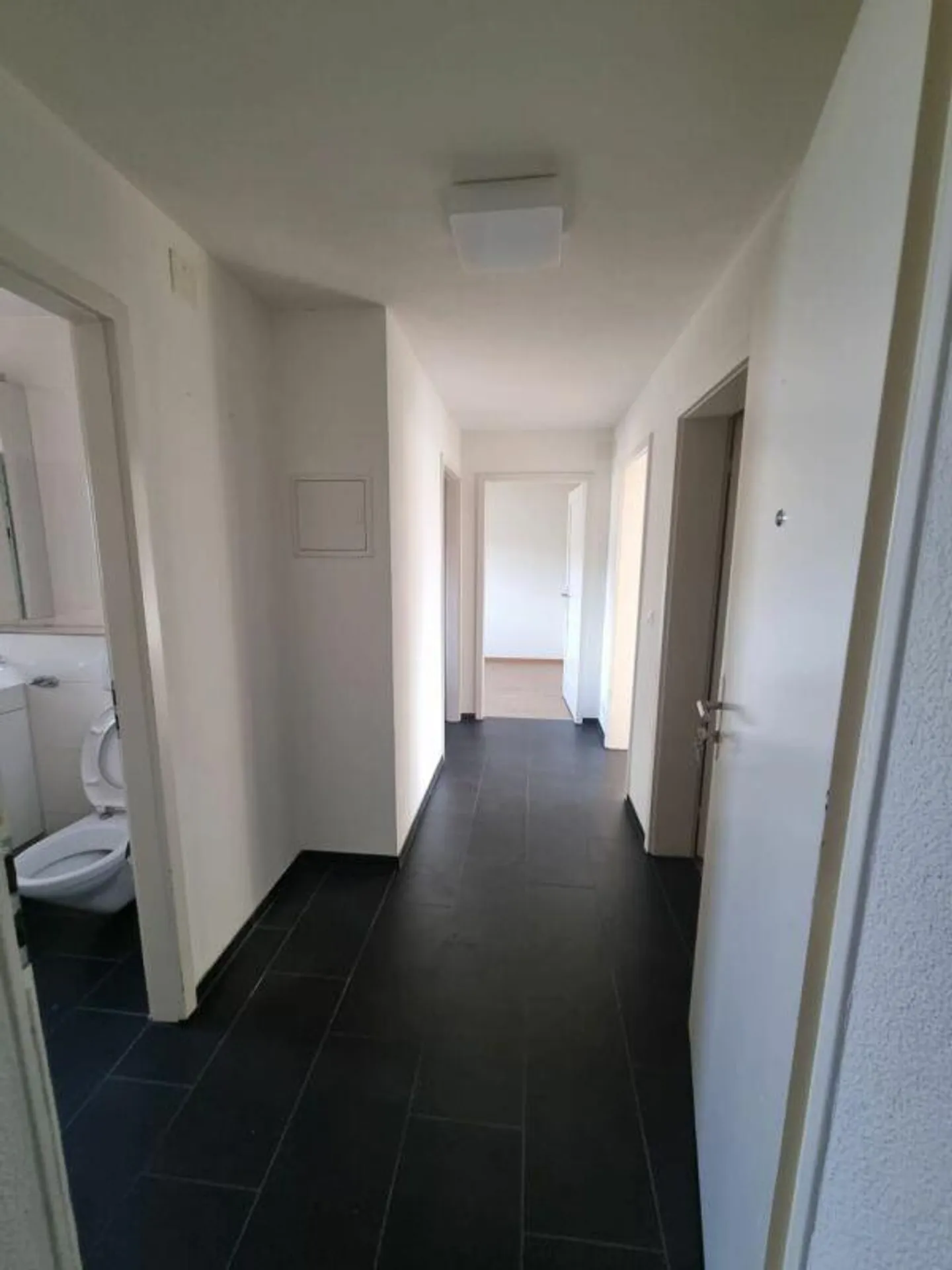 Appartement agréable de 3,5 pièces - Photo 2 sur 5