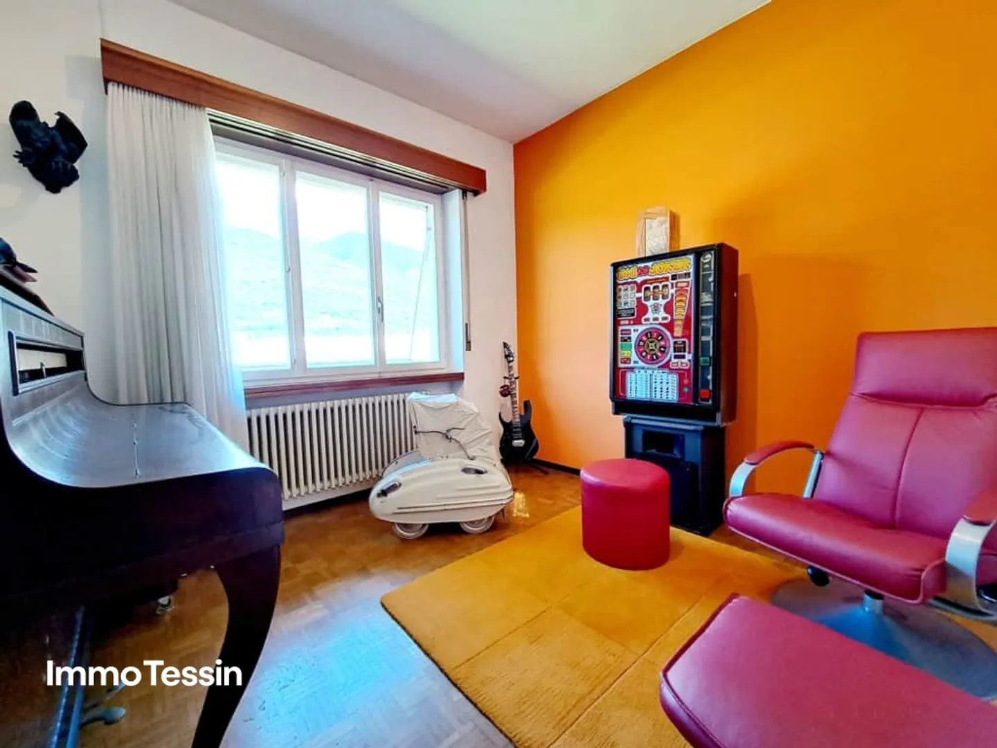 Villa mit Rebberg und riesigem Grundstück von 2200 m2 in Giubiasco - Photo 10 sur 13