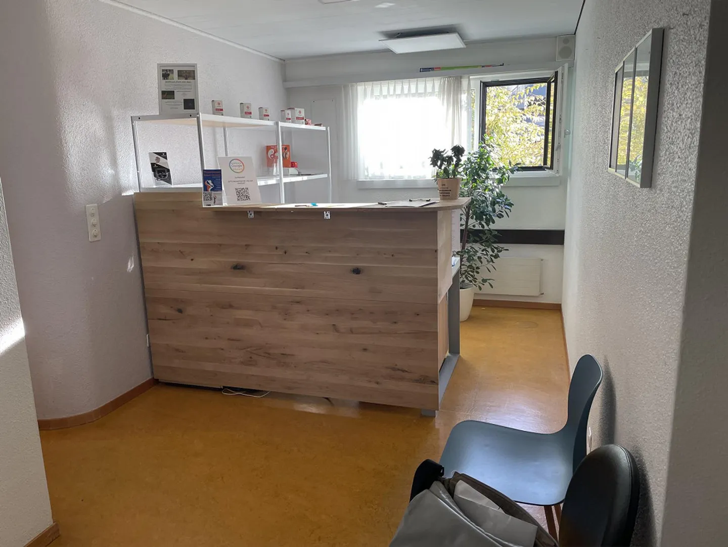 Locali commerciali attraenti inclusi posti auto - Foto 2 di 7