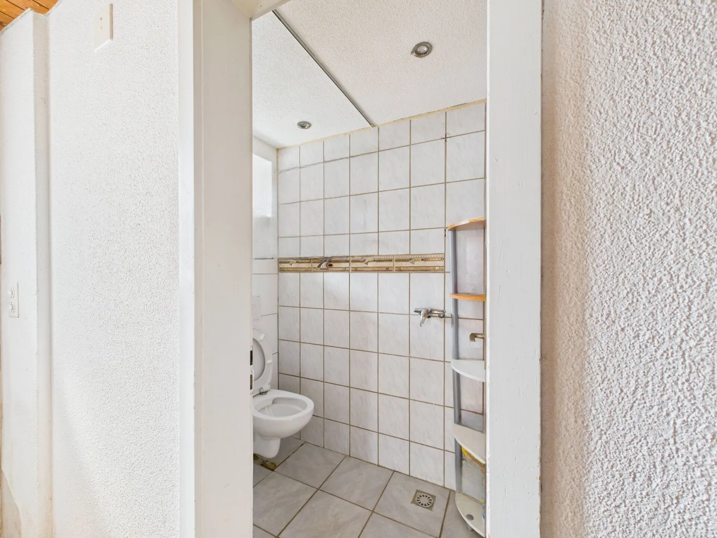 Casa bifamiliare a 7 vani con riserva di ampliamento, residenza tranquilla a Tägerig - Foto 4 di 11