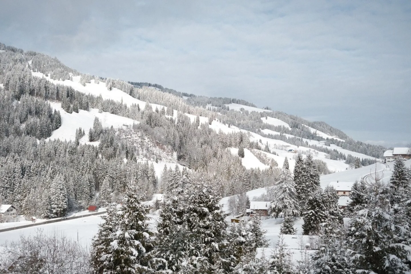 Attractive chalet in elevated location in Plaffeien, Schwarzsee FR - Photo 9 of 10