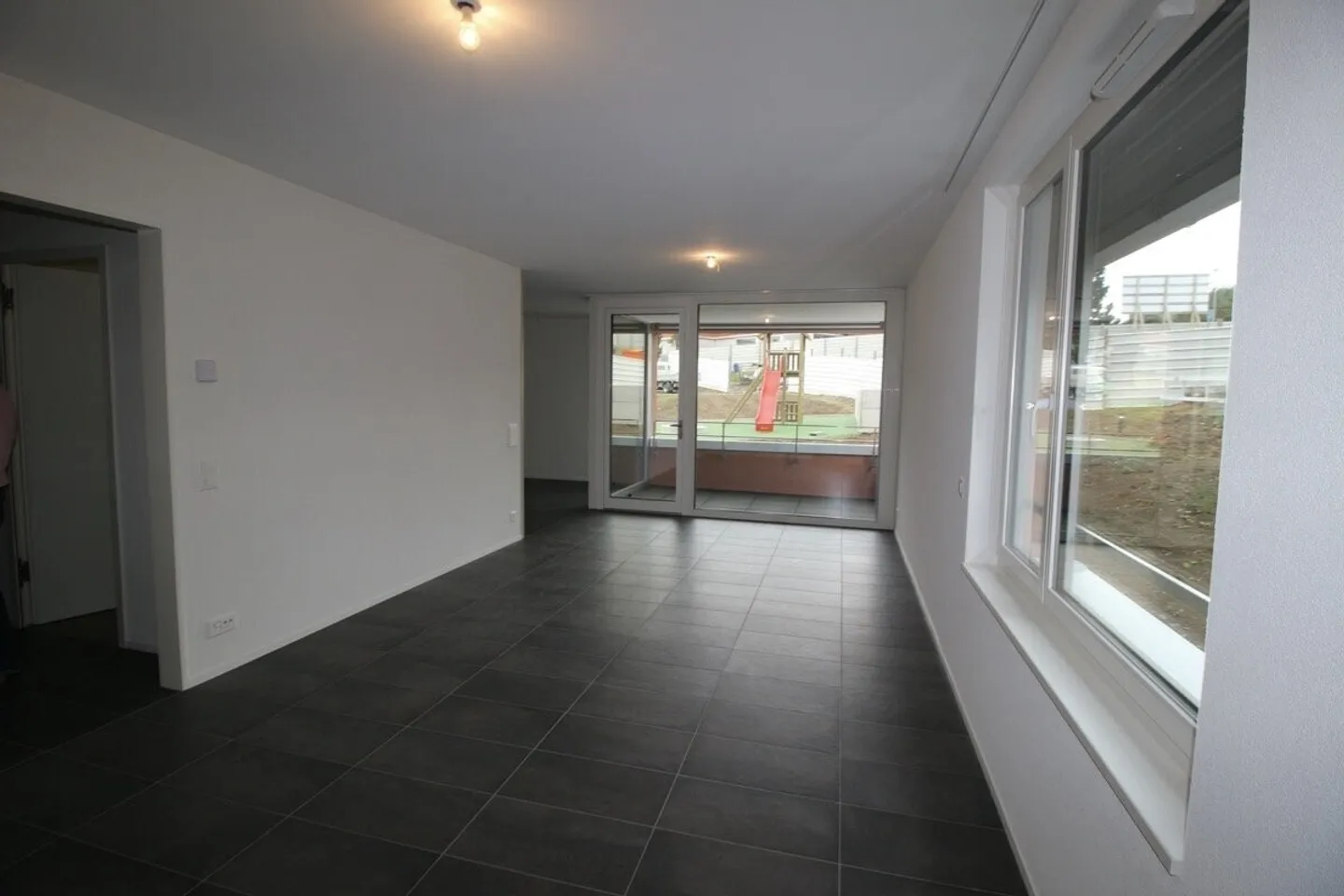 Appartement Charmant en Verdure - Photo 1 sur 8