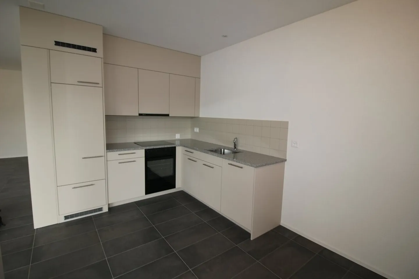 Appartement Charmant en Verdure - Photo 4 sur 8