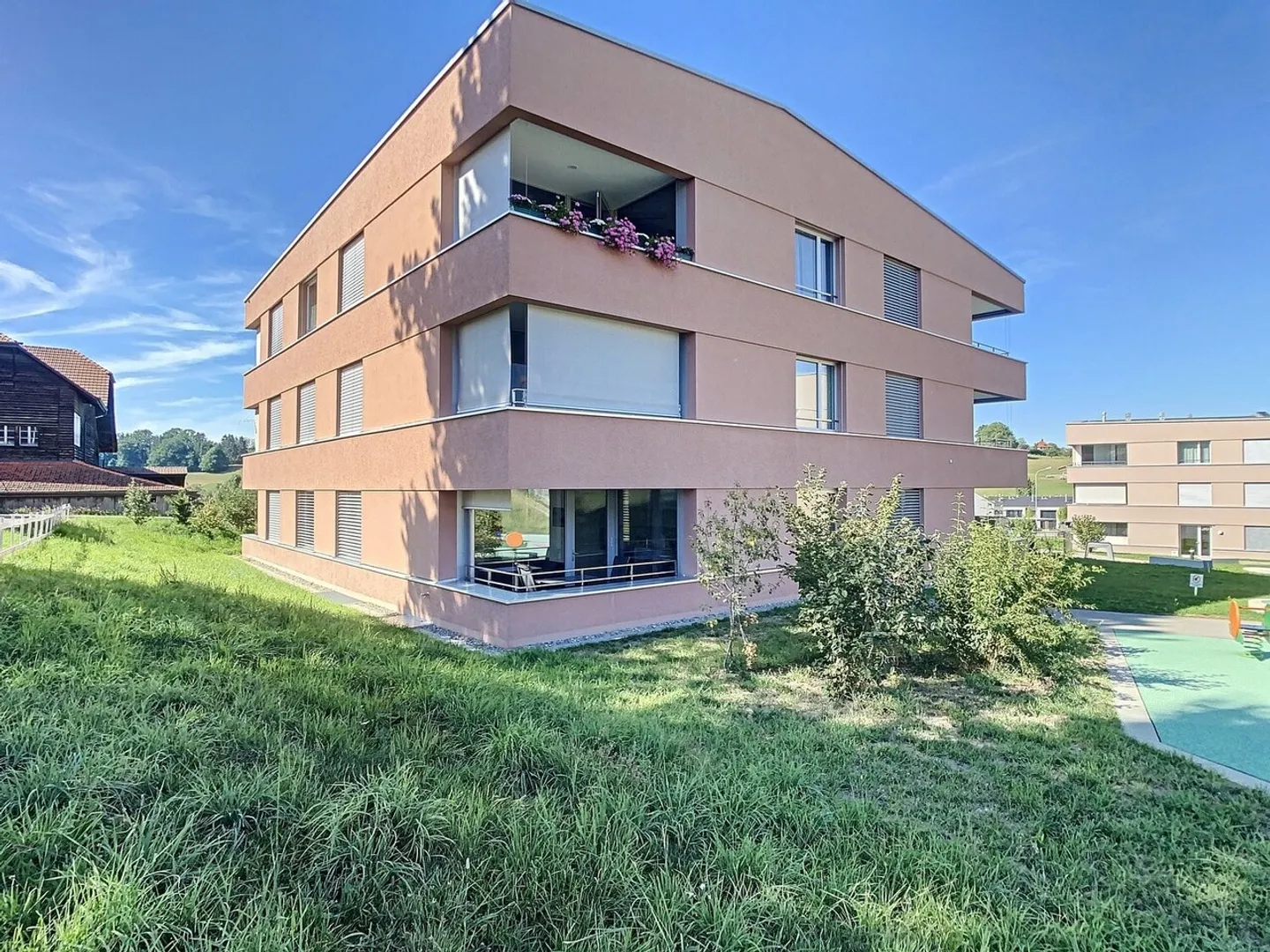 Appartement Charmant en Verdure - Photo 6 sur 8