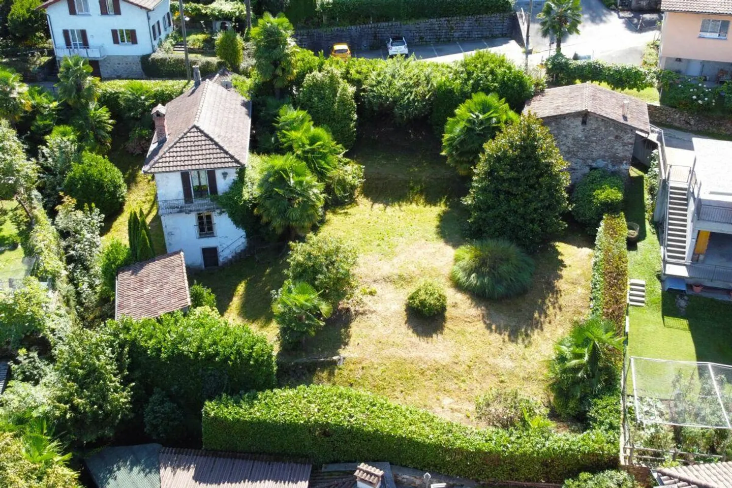 Characteristic Ticinese house with large land - Photo 2 of 14