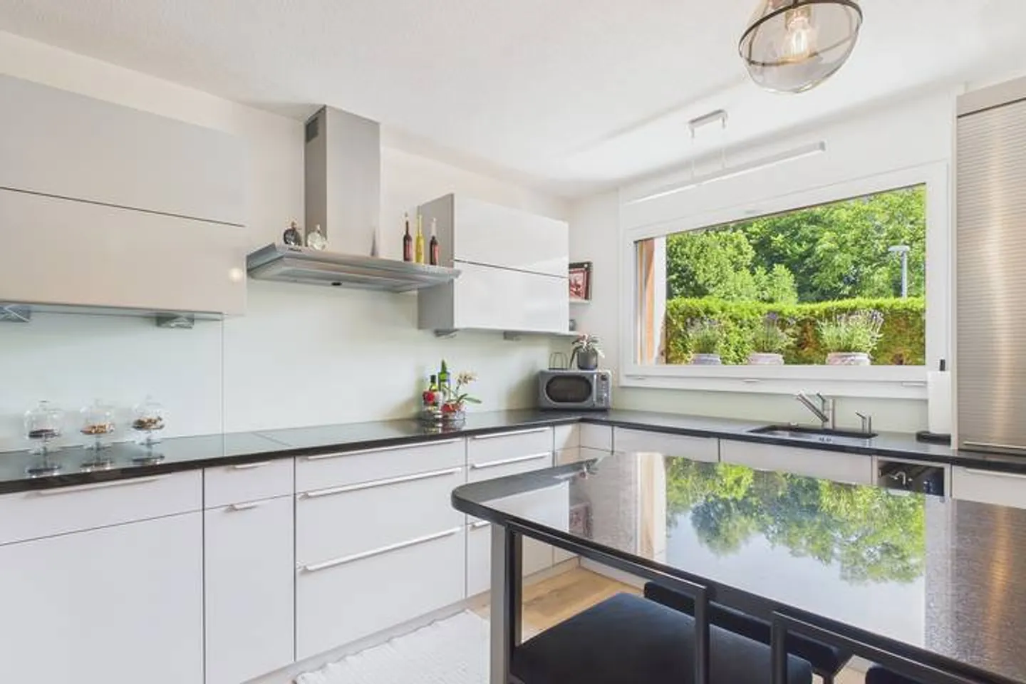 Appartamento giardino elegante - Foto 2 di 4