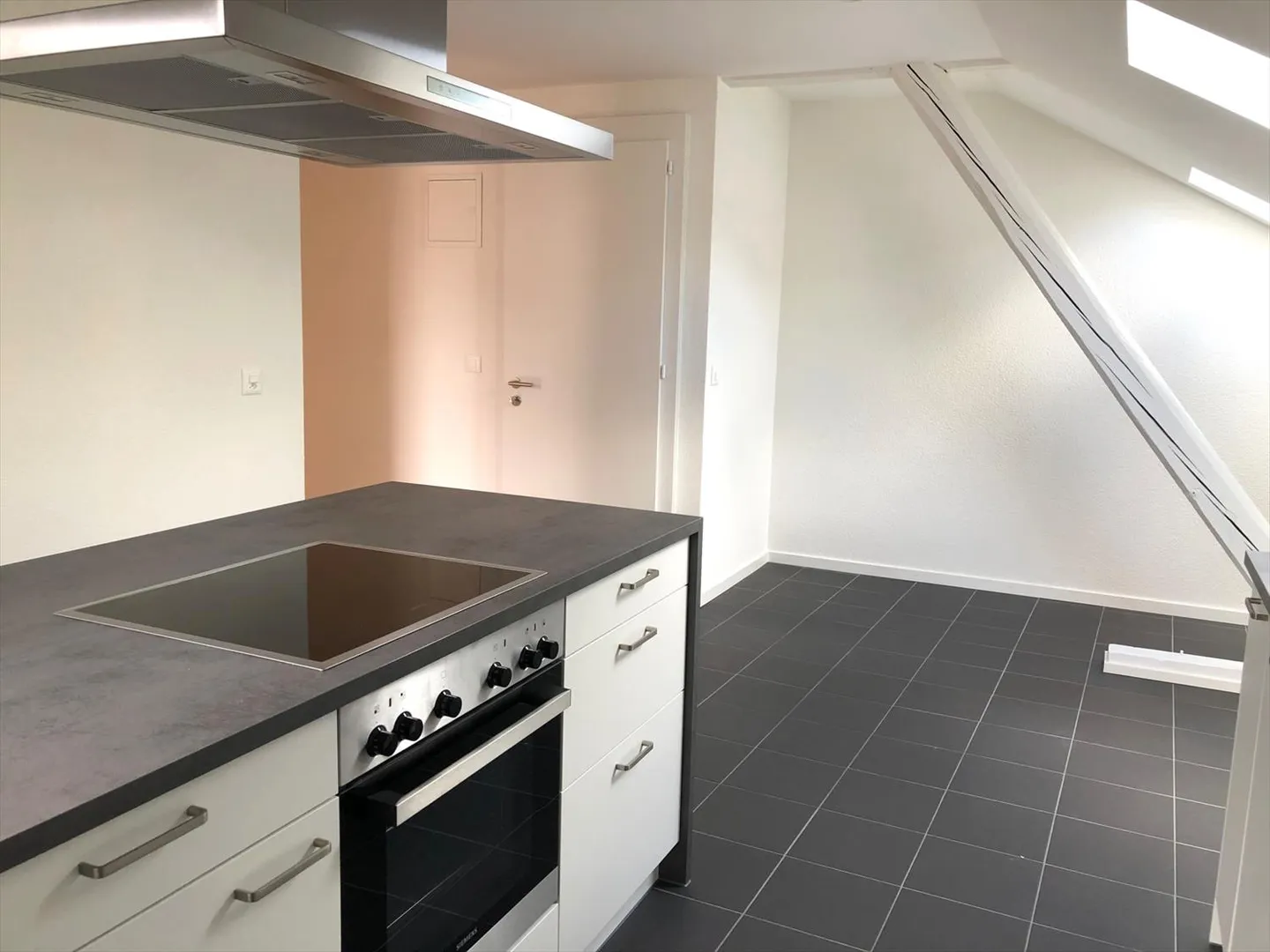 Vevey - Avenue de Corsier 11 - 3-room apartment on the 3rd floor - Photo 3 of 9