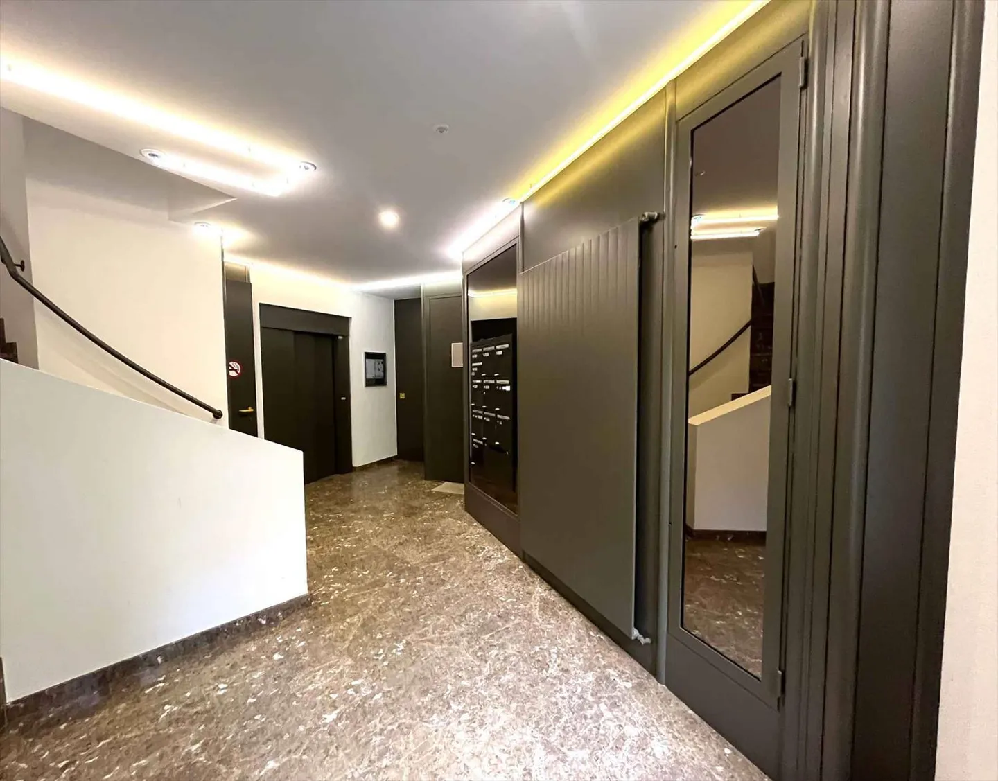 Bella superficie di uffici di 163 m² nel cuore della Città Vecchia - Foto 9 di 13