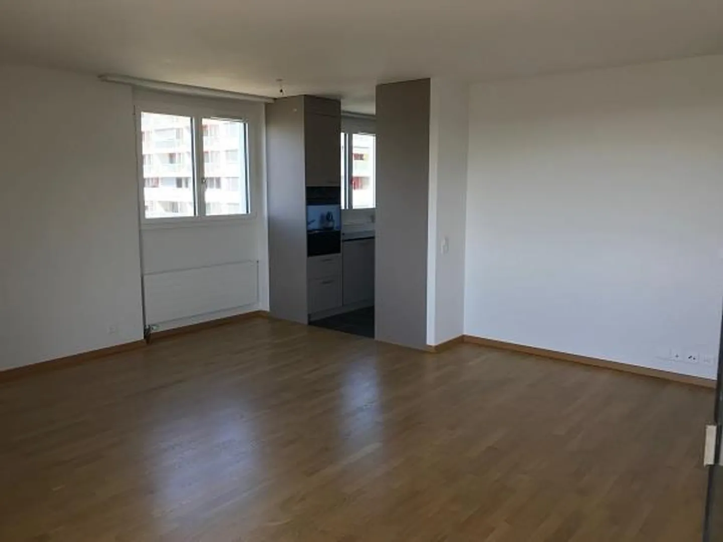 Geräumige Wohnung mit Balkon - Foto 4 von 8