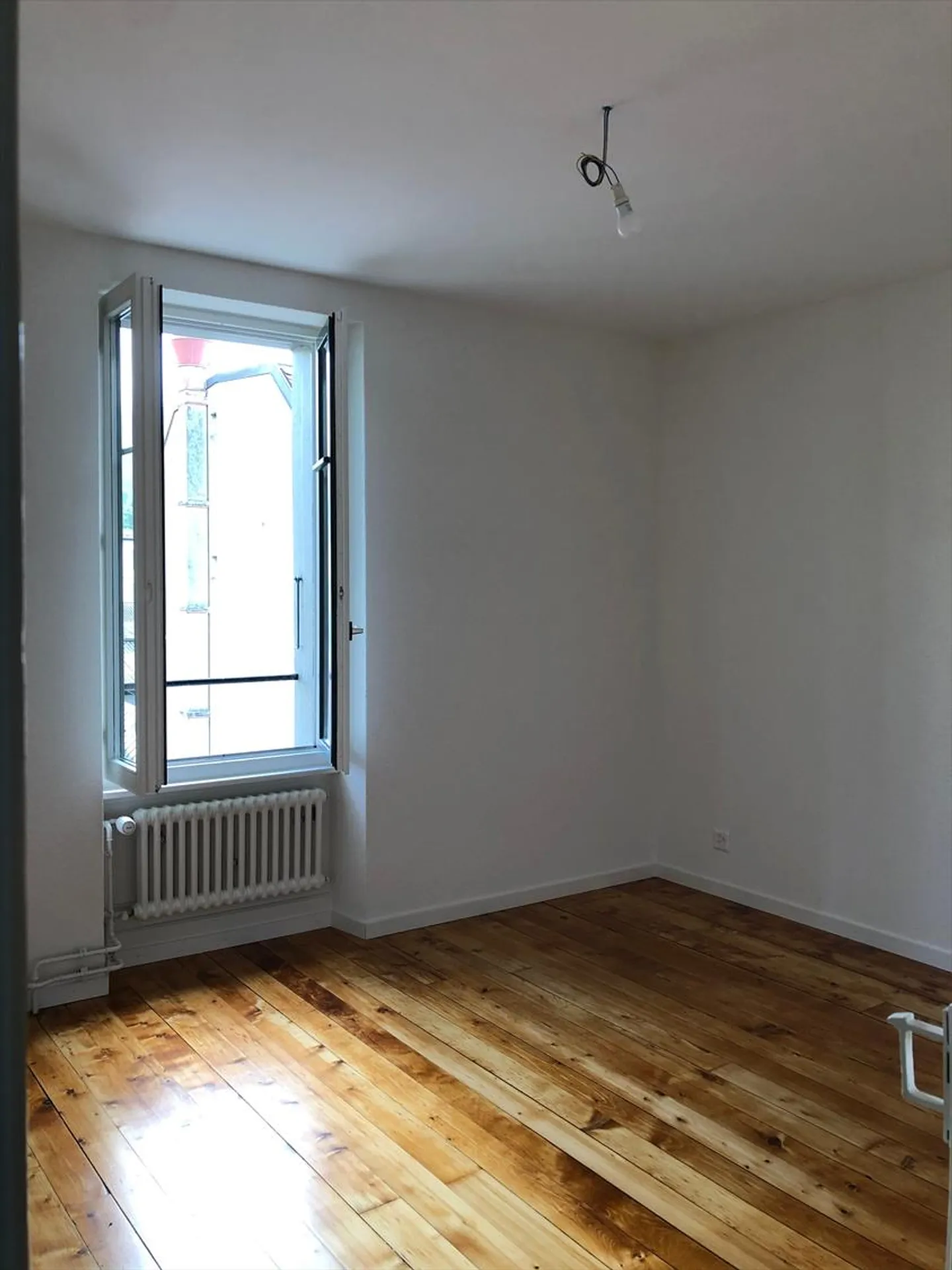 Vevey - Avenue de Corsier 11 - 3-room apartment on the 3rd floor - Photo 4 of 9