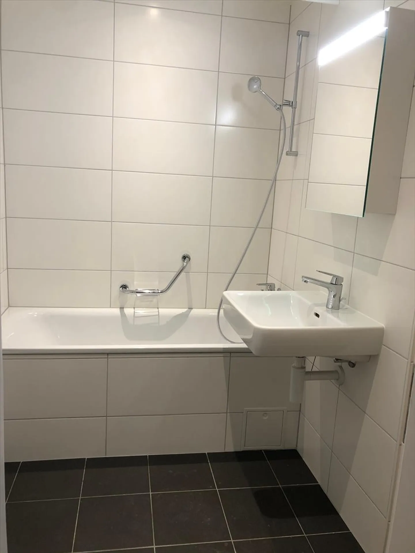 Vevey - Avenue de Corsier 11 - 3-room apartment on the 3rd floor - Photo 5 of 9