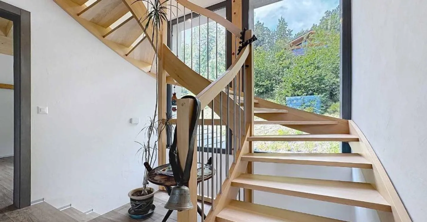 Exceptional chalet on 3 levels with indoor pool/wellness area - Photo 9 of 11