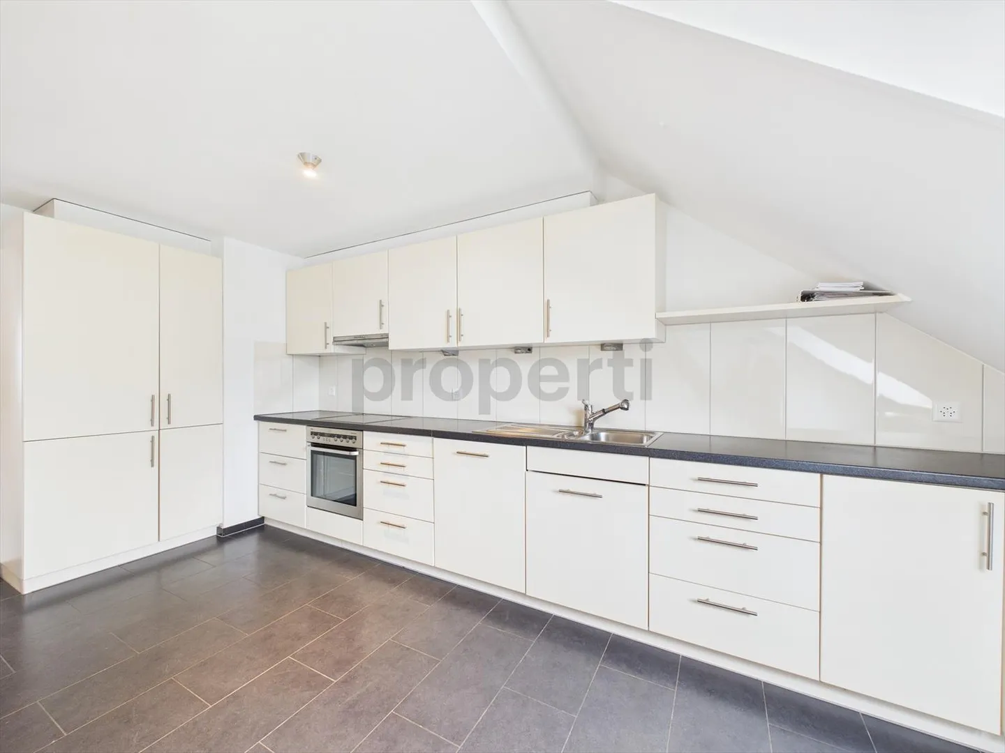 Luminoso appartamento maisonette di 4,5 stanze a Sissach - Foto 4 di 12