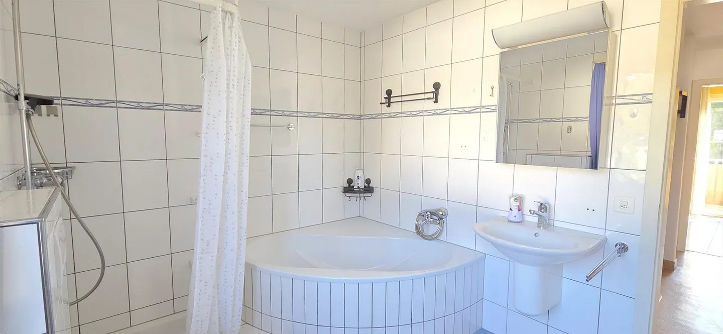 Maison individuelle bien entretenue avec grand jardin à Holziken - Photo 13 sur 28