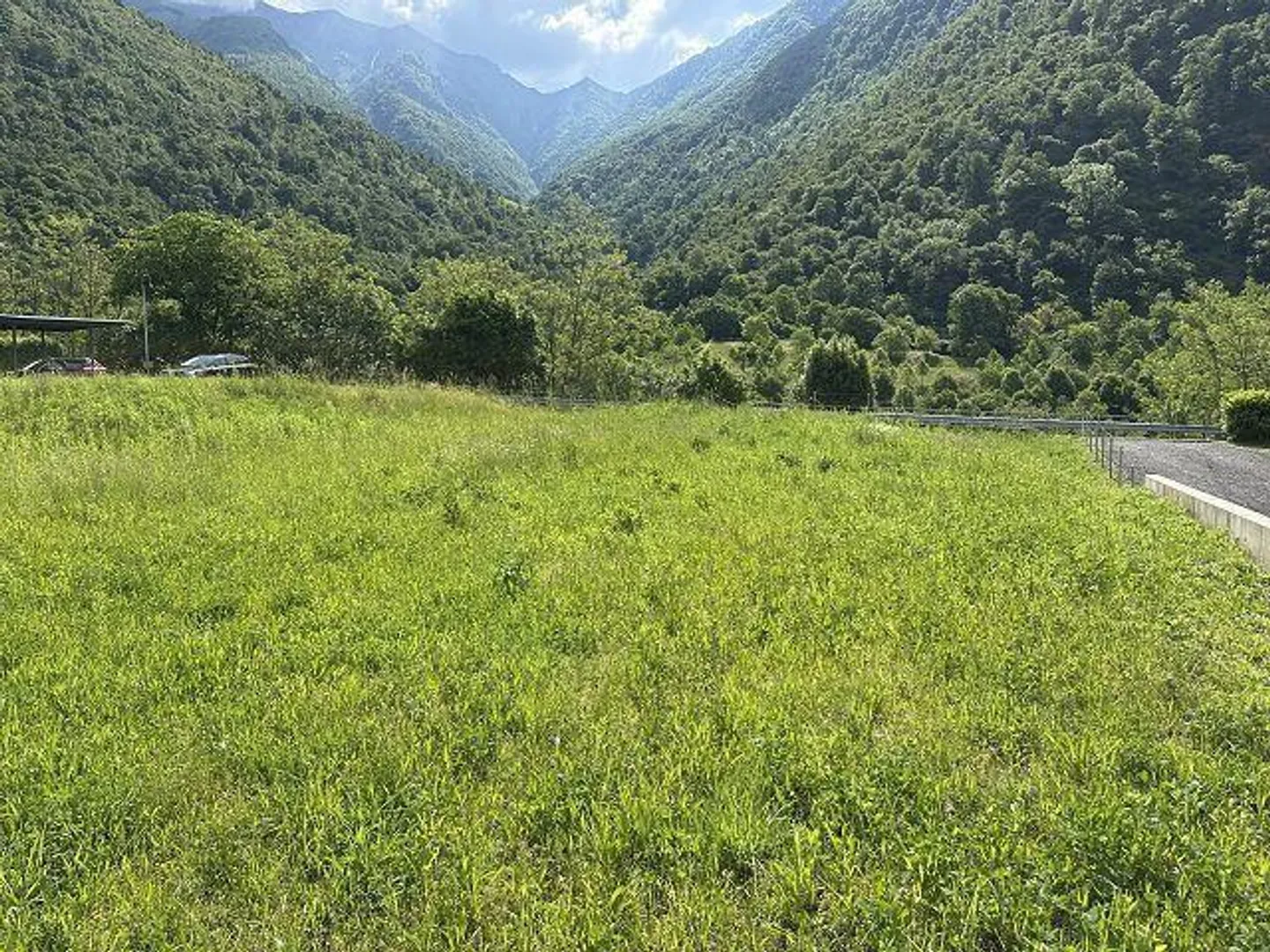 Building plot of 1353 m2 with construction project for 4 villas - Photo 5 of 12