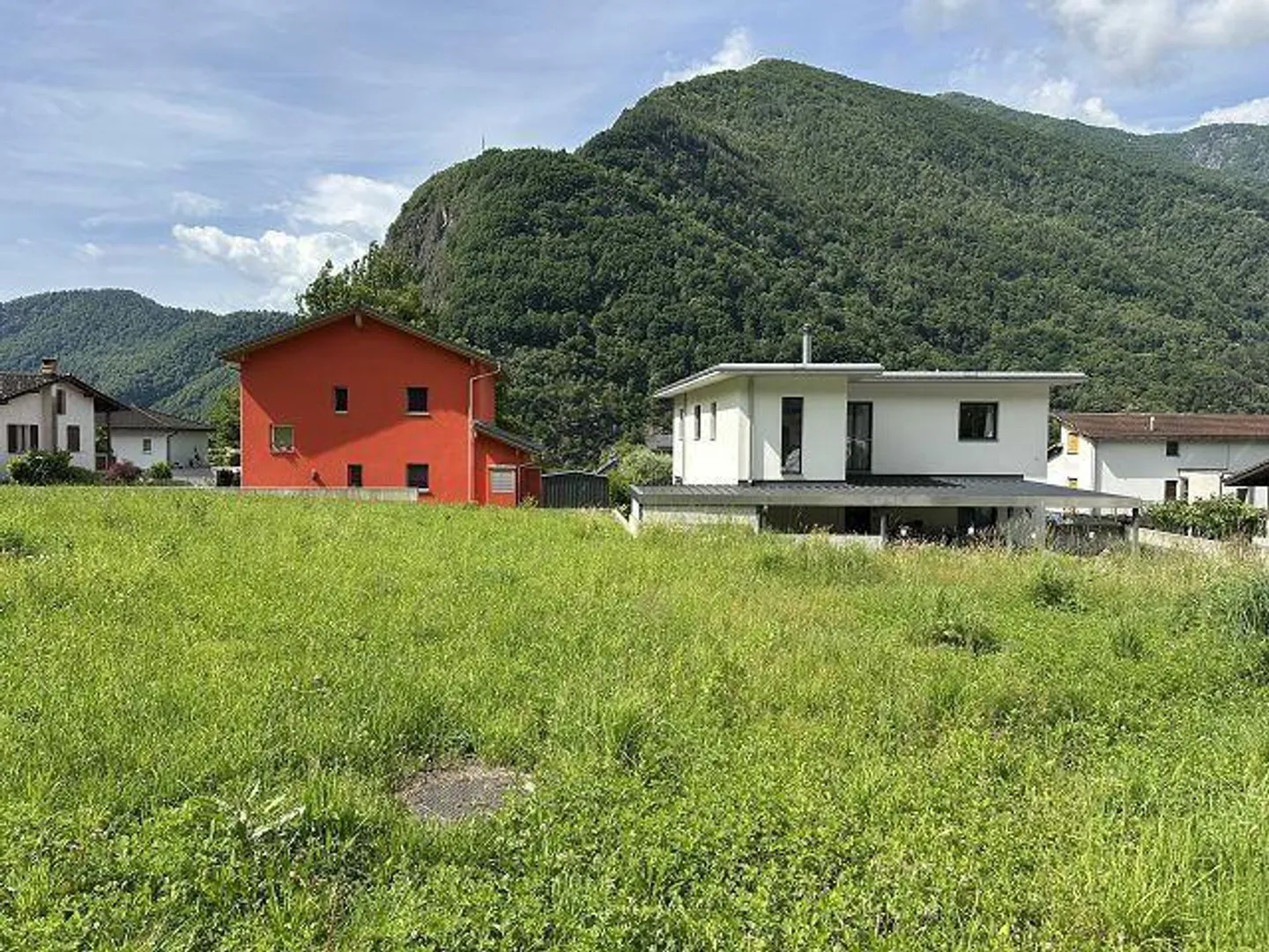 Building plot of 1353 m2 with construction project for 4 villas - Photo 6 of 12