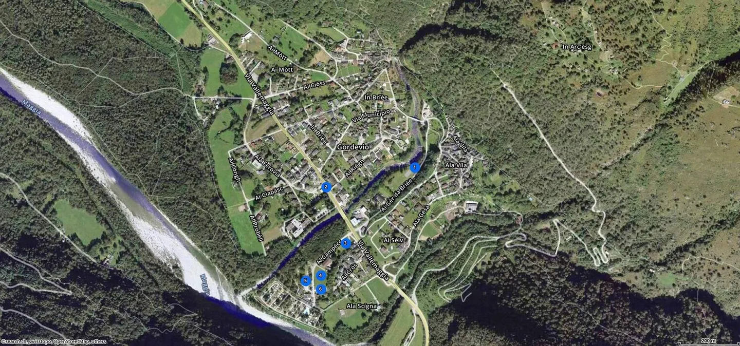 Building plot of 1353 m2 with construction project for 4 villas - Photo 12 of 12
