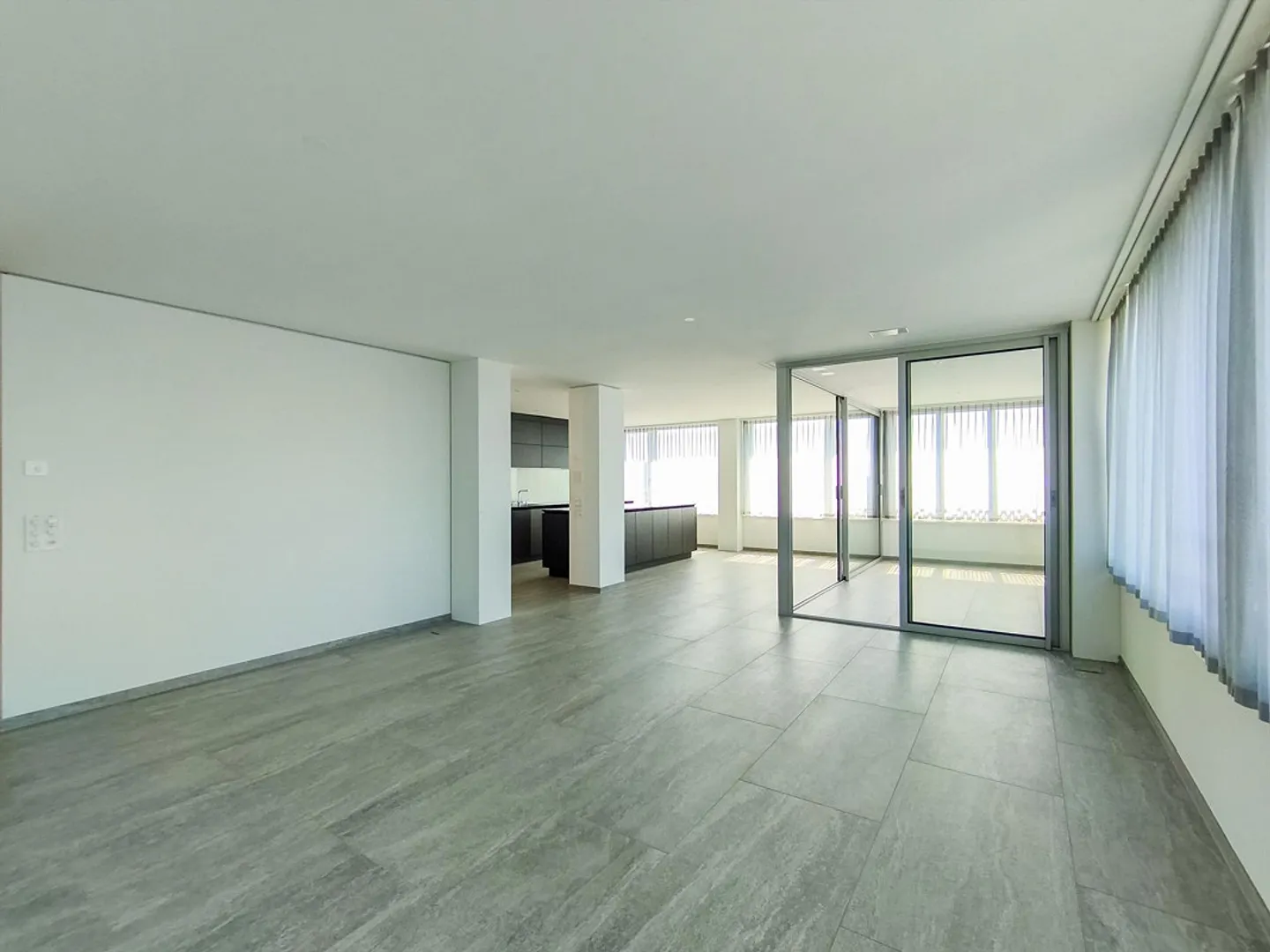 Esclusivo! Unico! 3,5 stanze! 132 m2! 23° piano! Rhyfalltower!!! - Foto 5 di 13
