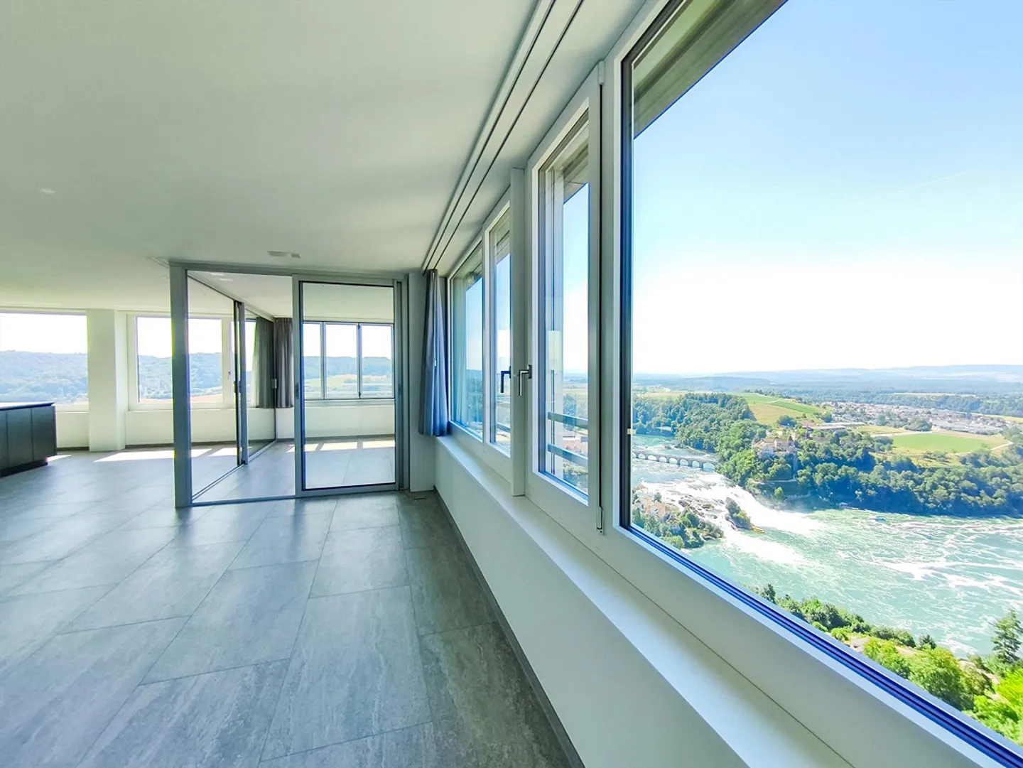 Esclusivo! Unico! 3,5 stanze! 132 m2! 23° piano! Rhyfalltower!!! - Foto 2 di 13