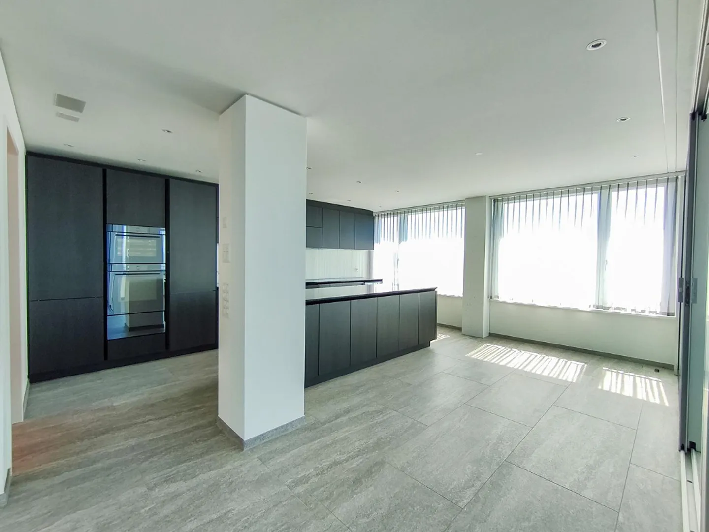 Esclusivo! Unico! 3,5 stanze! 132 m2! 23° piano! Rhyfalltower!!! - Foto 9 di 13