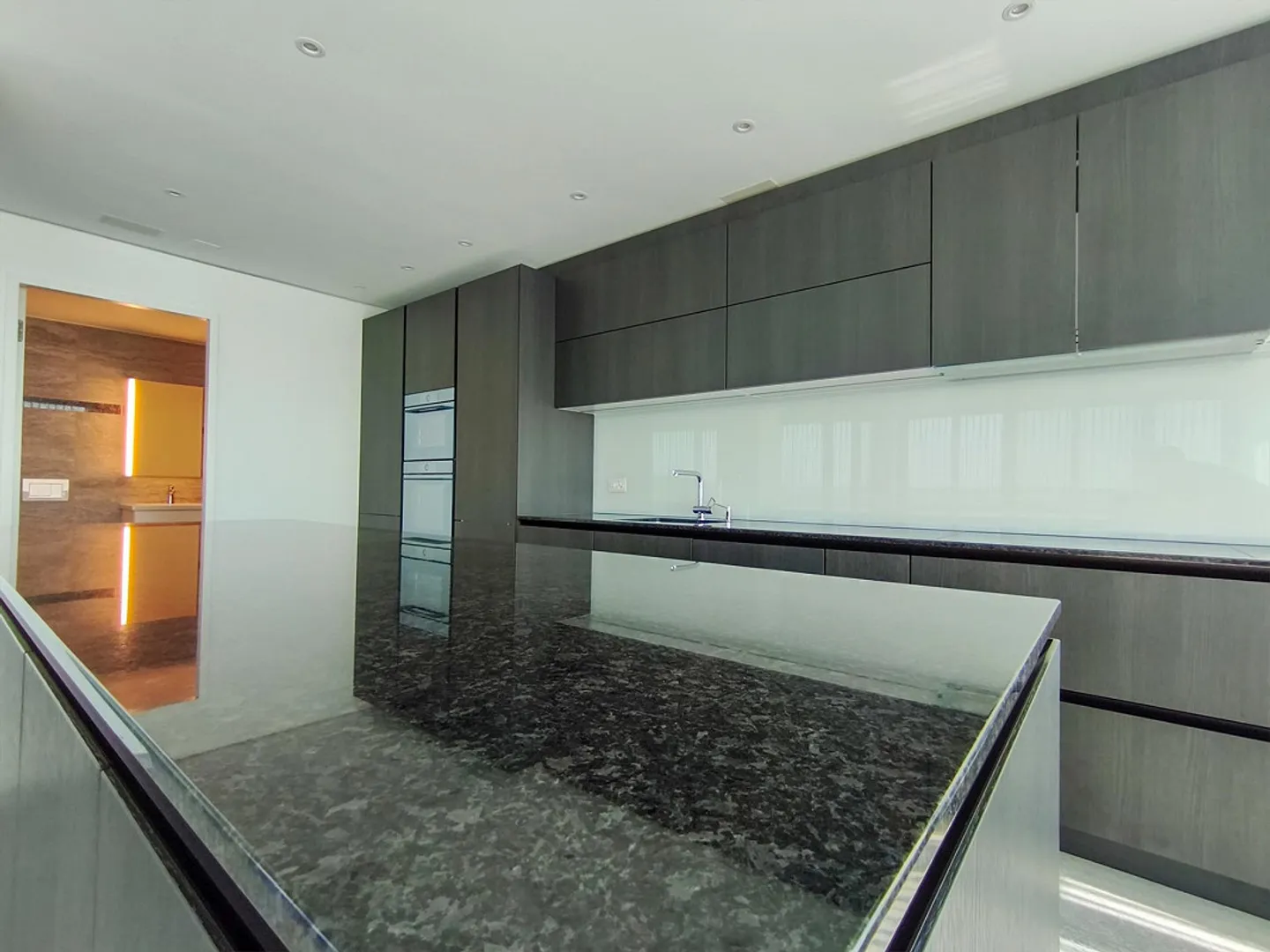 Esclusivo! Unico! 3,5 stanze! 132 m2! 23° piano! Rhyfalltower!!! - Foto 10 di 13